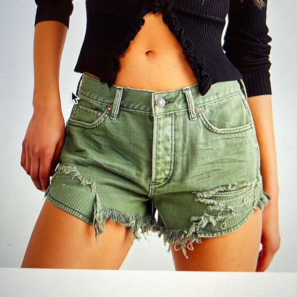Free People Loving Good Vibrations Cutoffs Color Sage Size 28